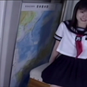 【超解像4K画質】制服娘の悲劇！車内で男たちの指が蠢きパンティ脱がされ蕾をコリコリ！遅刻して先生からも咎められ･･･