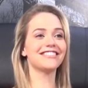 無修正。愛らしいブロンド美女、ミア・マルコヴァが2時間近く、あらゆる種類の玩具で遊ぶ様子。