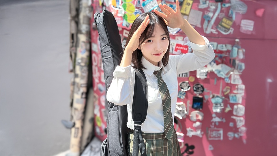 身長140cm 軽音楽コンテスト本選出場18歳。剛毛陰部にピル無し2連続中出し。高額条件で成立した個人撮影記録