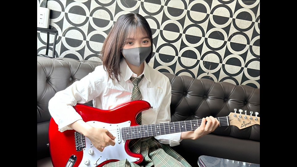 【無加工サンプルあり】大手音楽プロダクション所属『18歳新人アーティスト』制服出演。中出しあり60分超え高画質ハメ撮り映像。※残りわずか